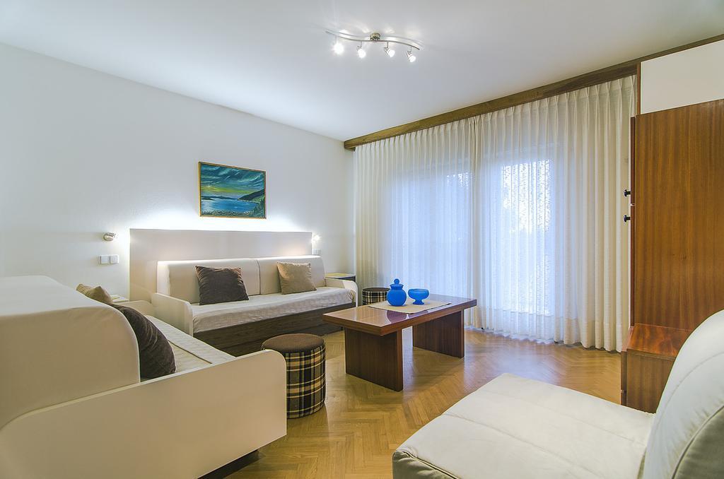 Apartments Lada 1217 Premantura Kültér fotó