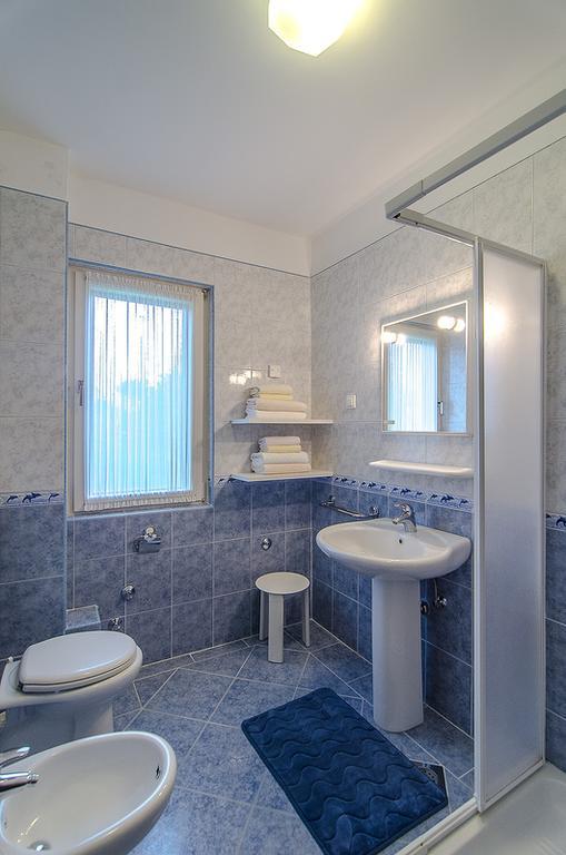 Apartments Lada 1217 Premantura Kültér fotó